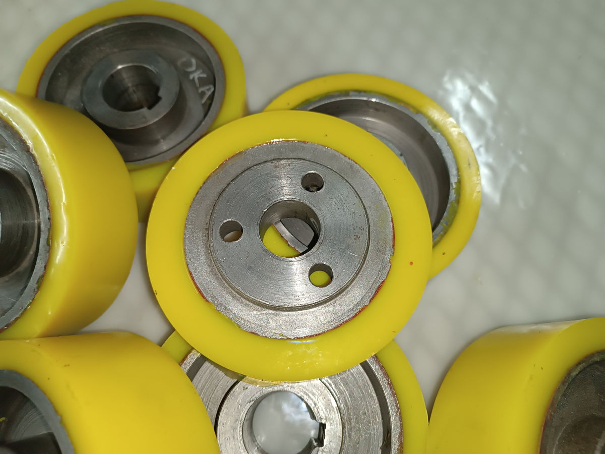 Ролики подающие для четырехсторонних станков: Надежность и долговечность